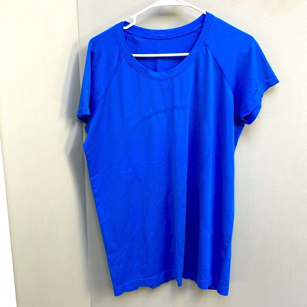 Lululemon blue shirt size 16